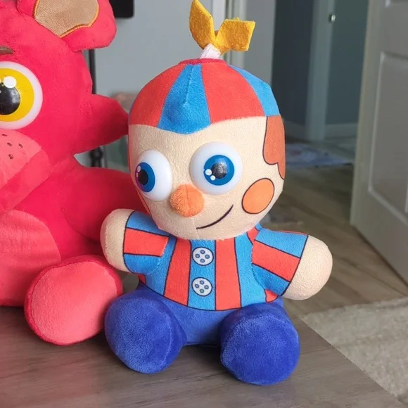 Five Nights At Freddy's (FNAF) Plushies Balloon Boy, Freddy, And Foxy And Book - Picture 3 of 9